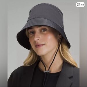 NWT Lululemon Unisex Black Nylon Bucket Hat S/M